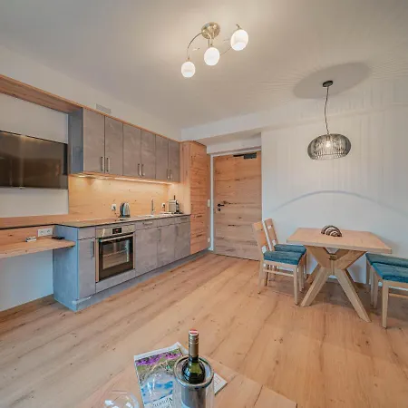 Andrea Caeciel - Alpline Kg