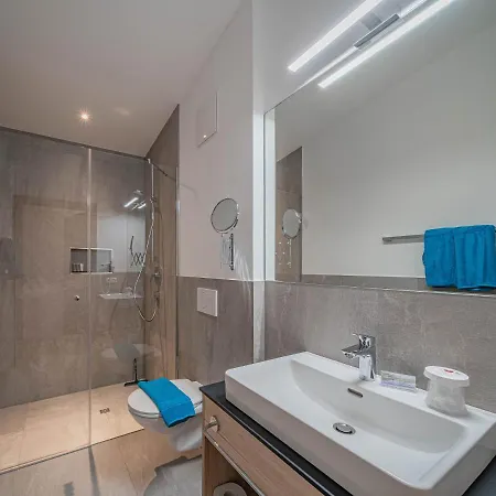 Andrea Cäciel - Alpline Kg