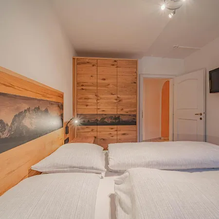 Andrea Caeciel - Alpline Kg Apartamento