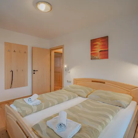 Andrea Caeciel - Alpline Kg Apartamento